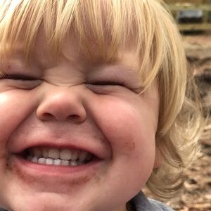 Meet your Posher, Hillary